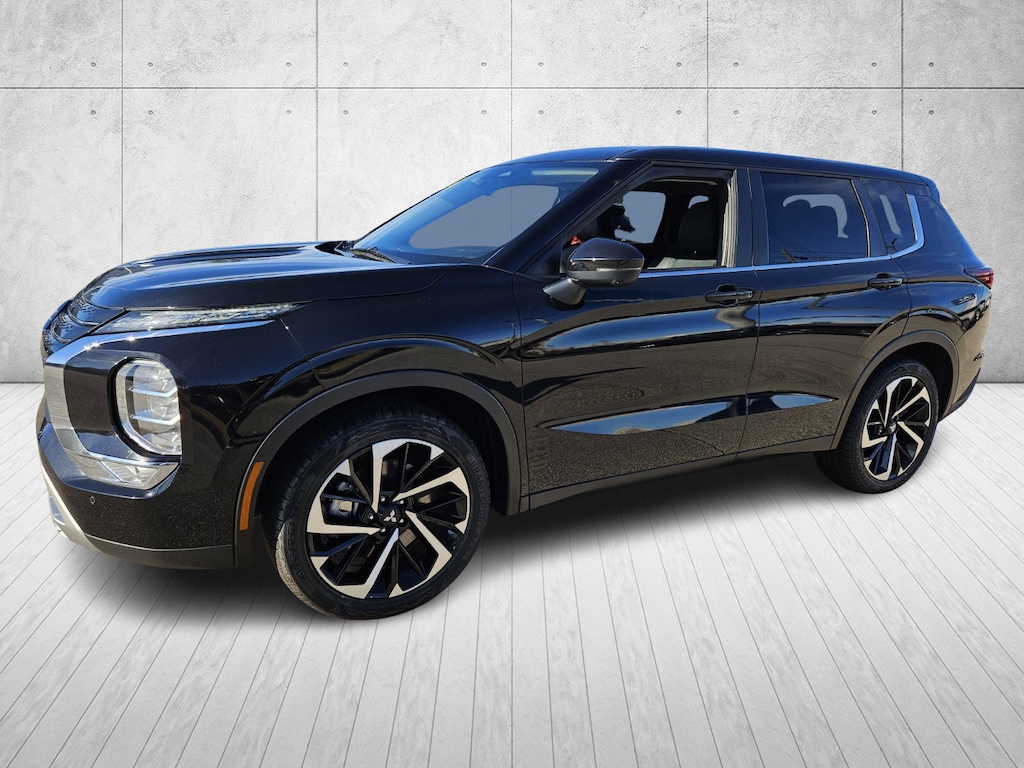 Used 2024 Mitsubishi Outlander SE SUV