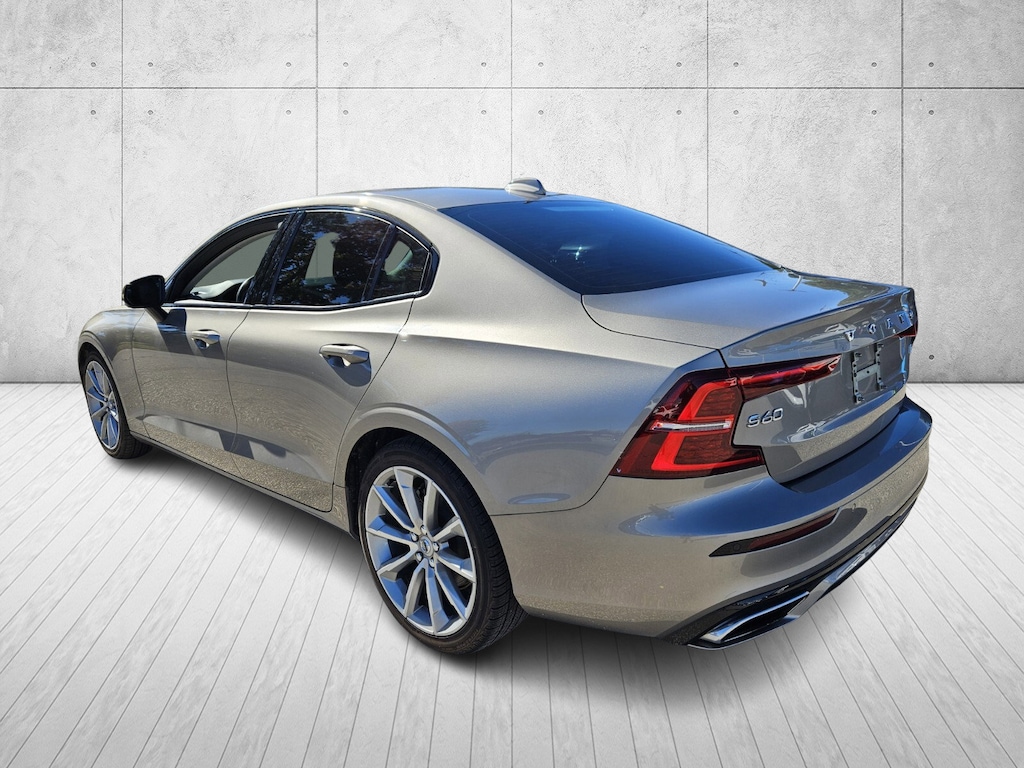 Used 2021 Volvo S60 T5 Momentum Sedan