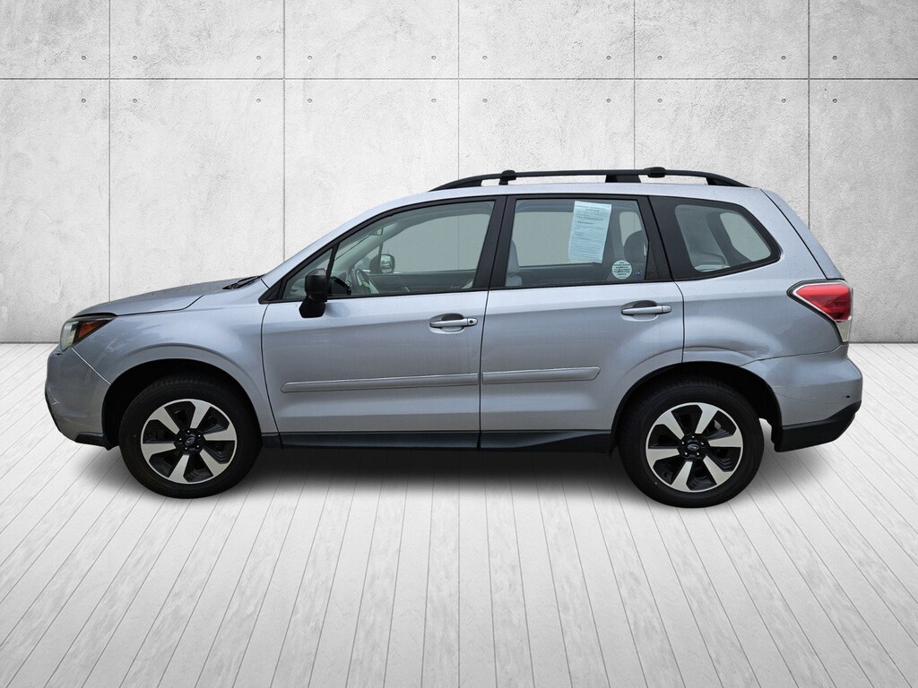 2017 Subaru Forester 2.5i photo 3