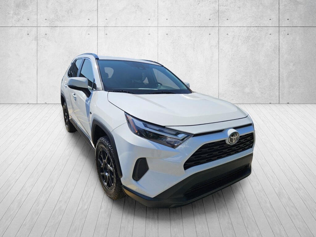 Used 2025 Toyota RAV4 XLE SUV