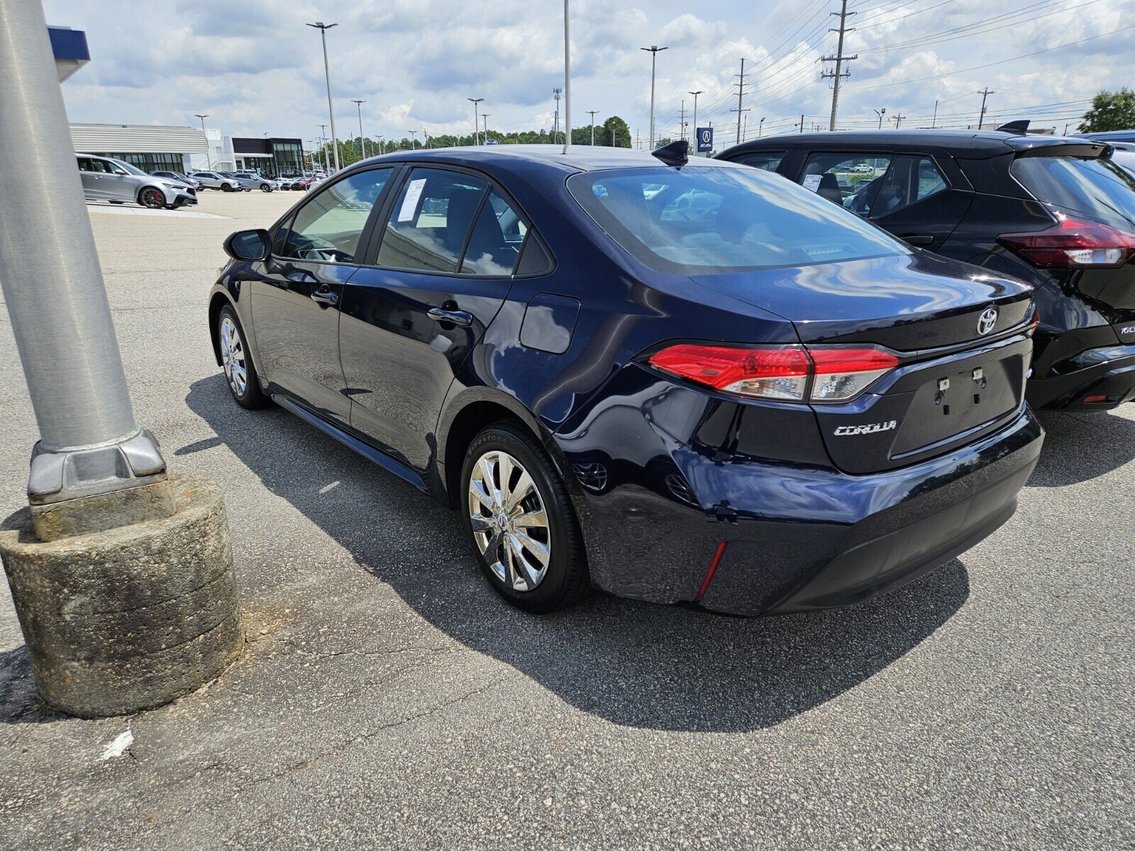 2023 Toyota Corolla LE photo 4