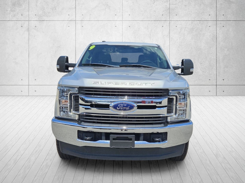 Used 2019 Ford F-250 XLT Truck Crew Cab