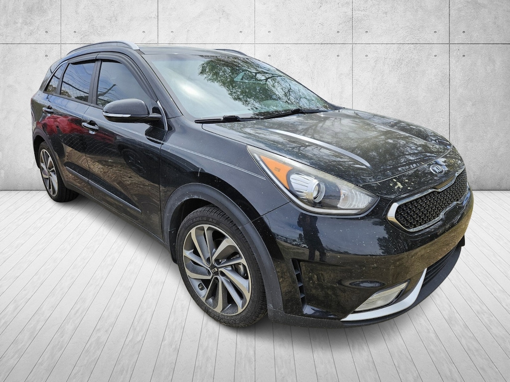 Used 2017 Kia Niro Touring SUV