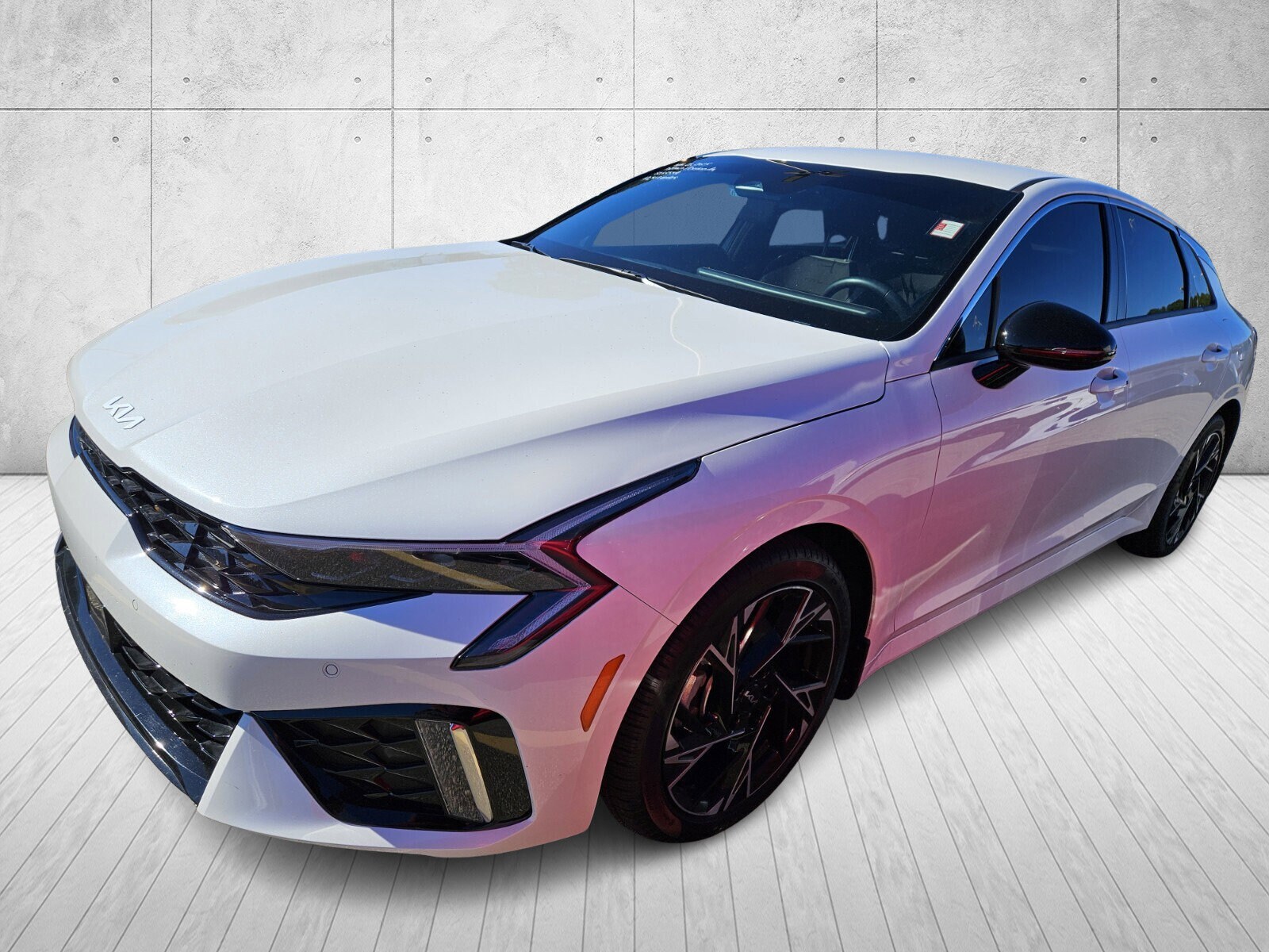 2025 Kia K5 GT-Line photo 3