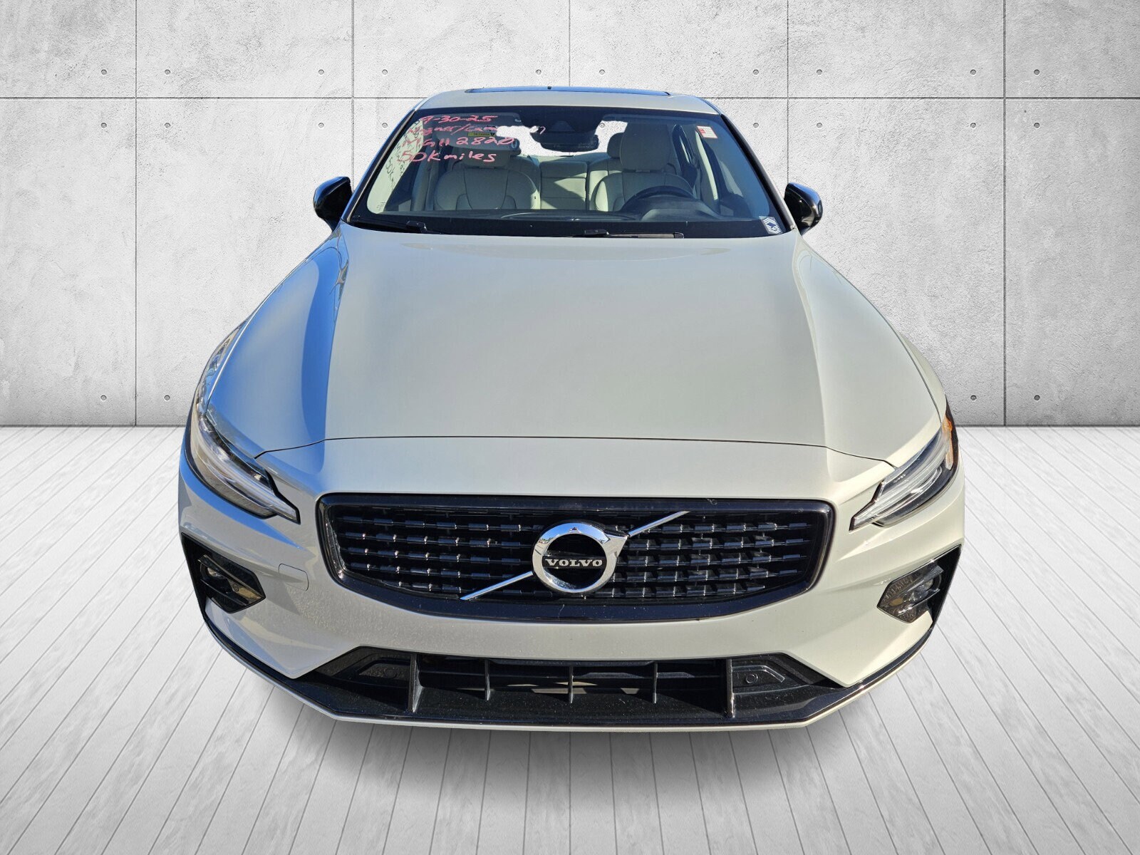 2021 Volvo S60 T5 Momentum photo 2