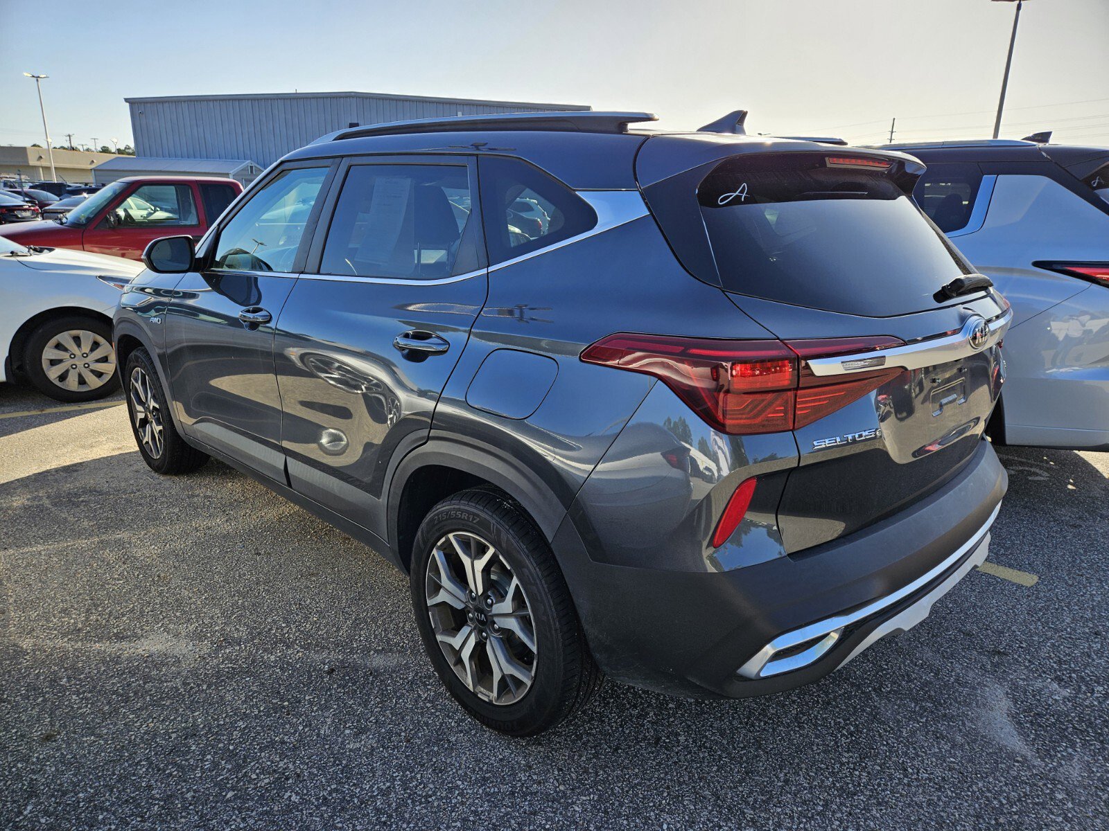 2021 Kia Seltos EX photo 3