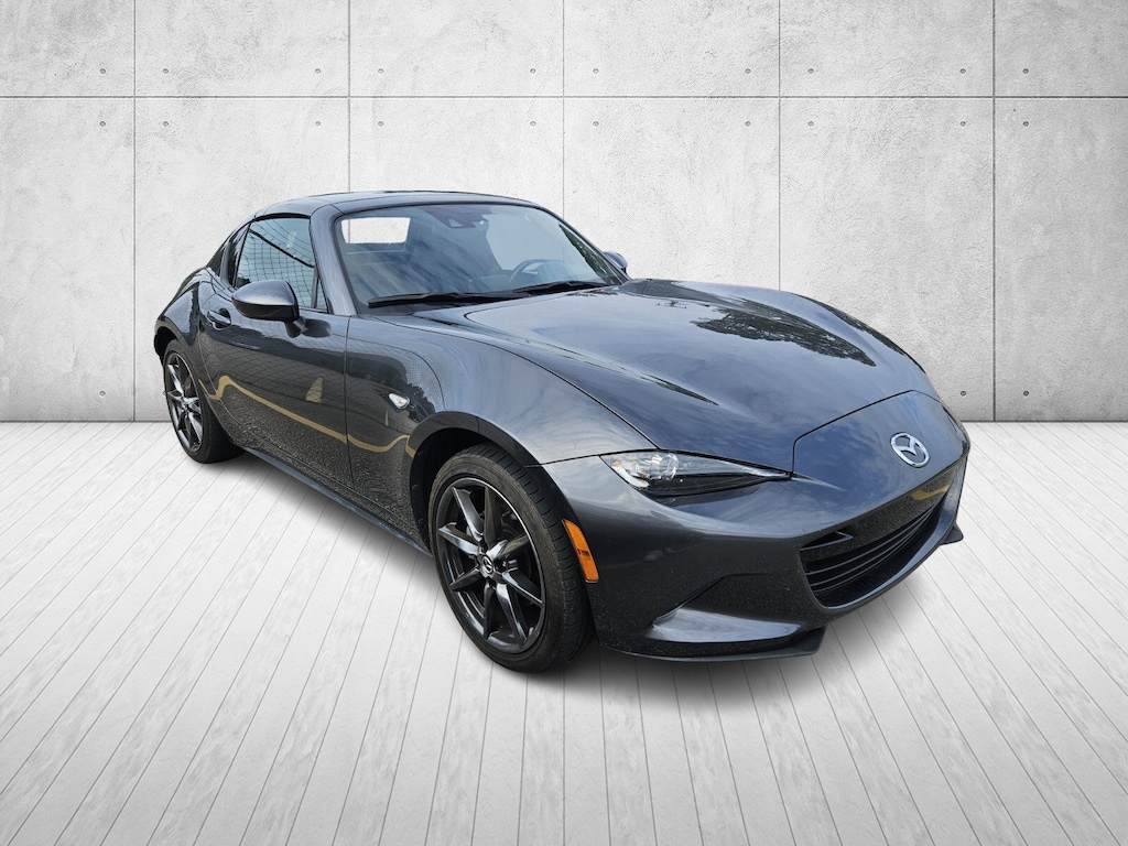 2017 Mazda MX-5 Miata Miata RF Grand Touring photo 2