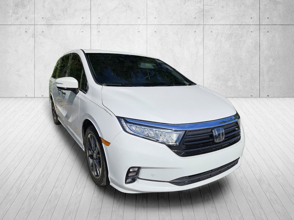 Used 2024 Honda Odyssey Elite Van
