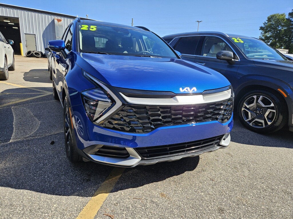 Used 2025 Kia Sportage EX SUV