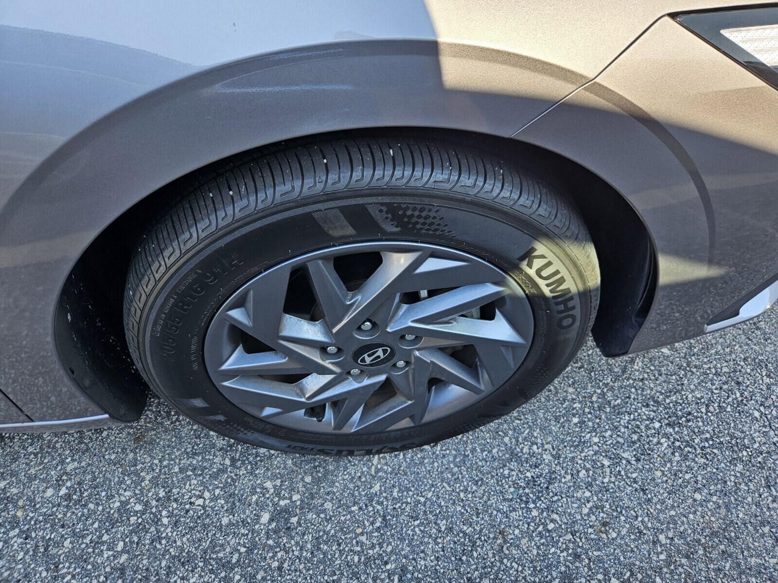 2024 Hyundai Elantra SEL photo 4