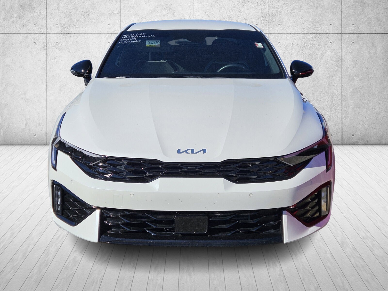 2025 Kia K5 GT-Line photo 2