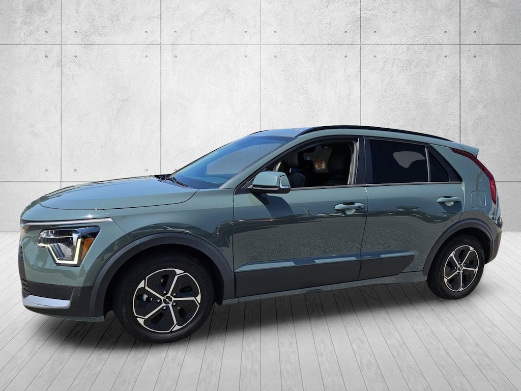 Used 2023 Kia Niro EX SUV