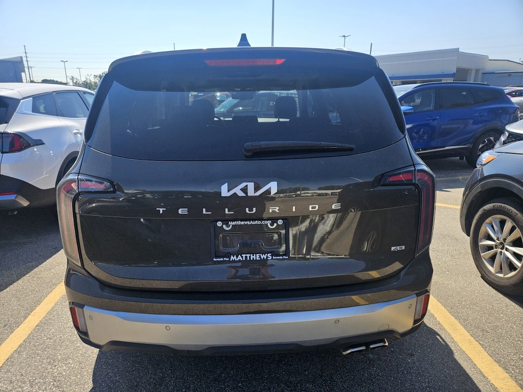 2023 Kia Telluride EX photo 2