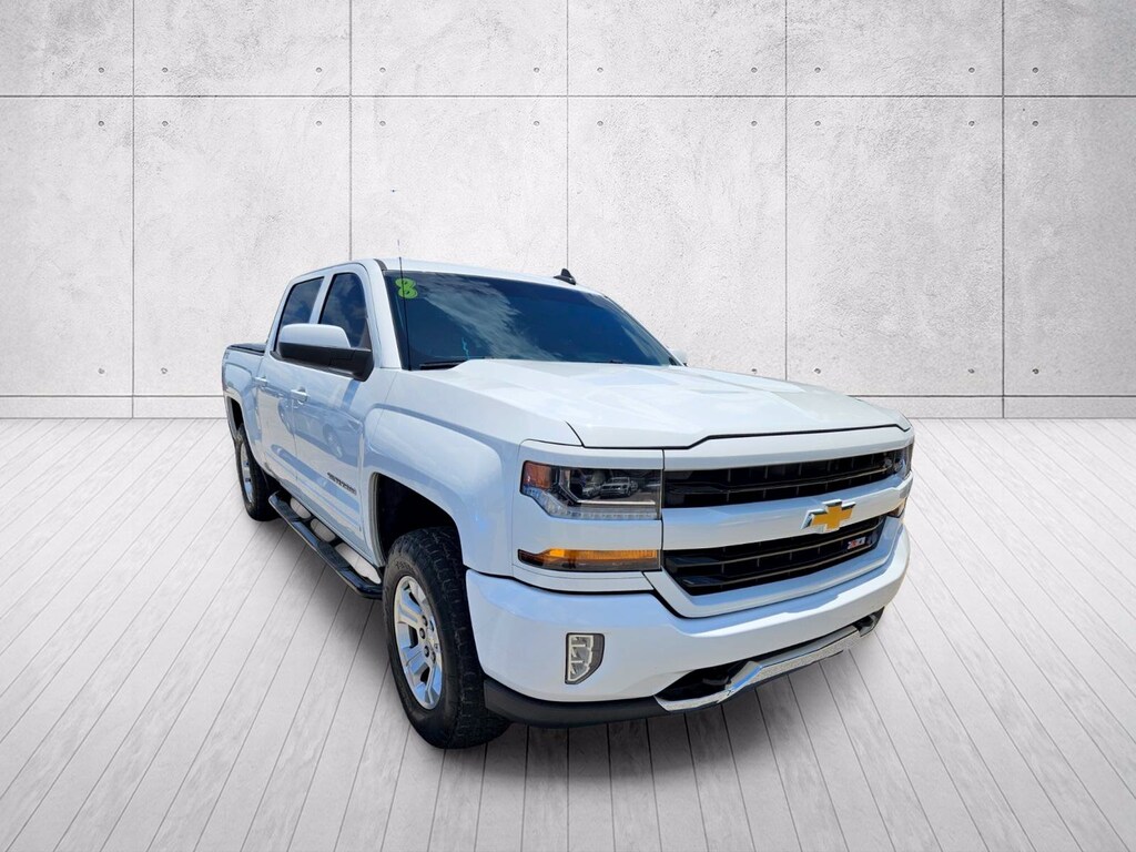Used 2018 Chevrolet Silverado 1500 LT w/2LT Truck Crew Cab