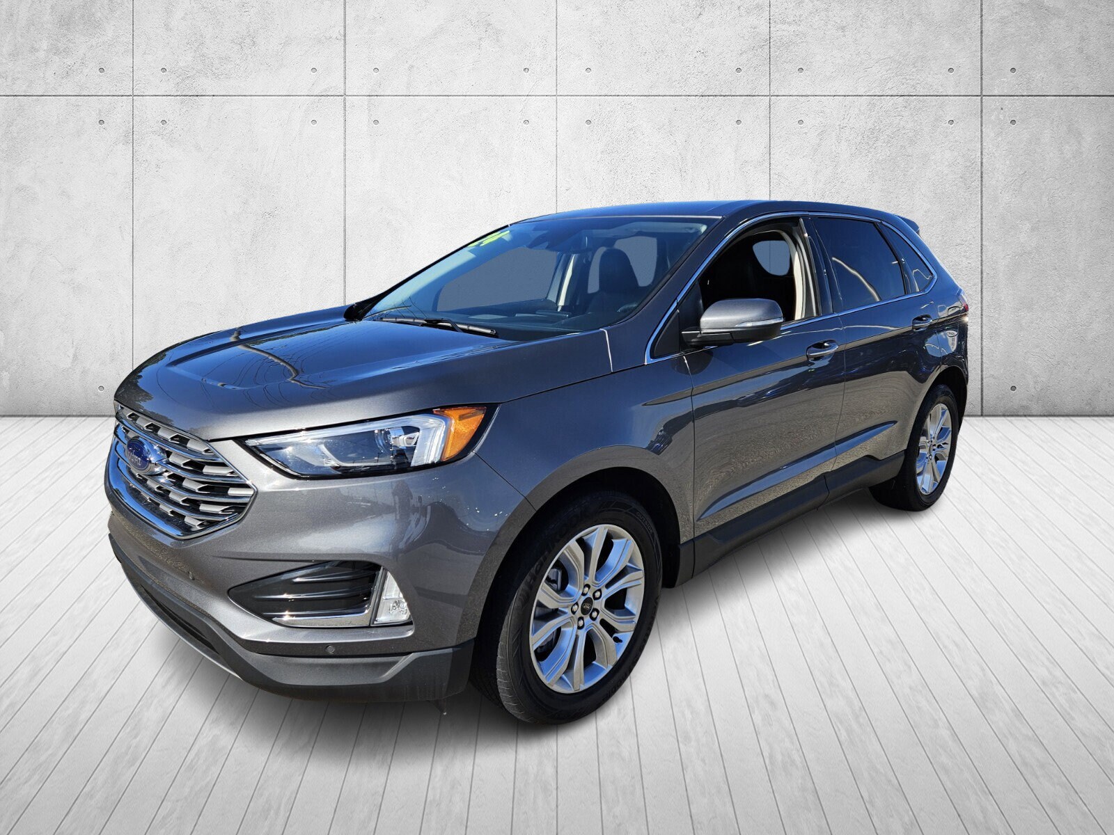 2024 Ford Edge Titanium photo 3