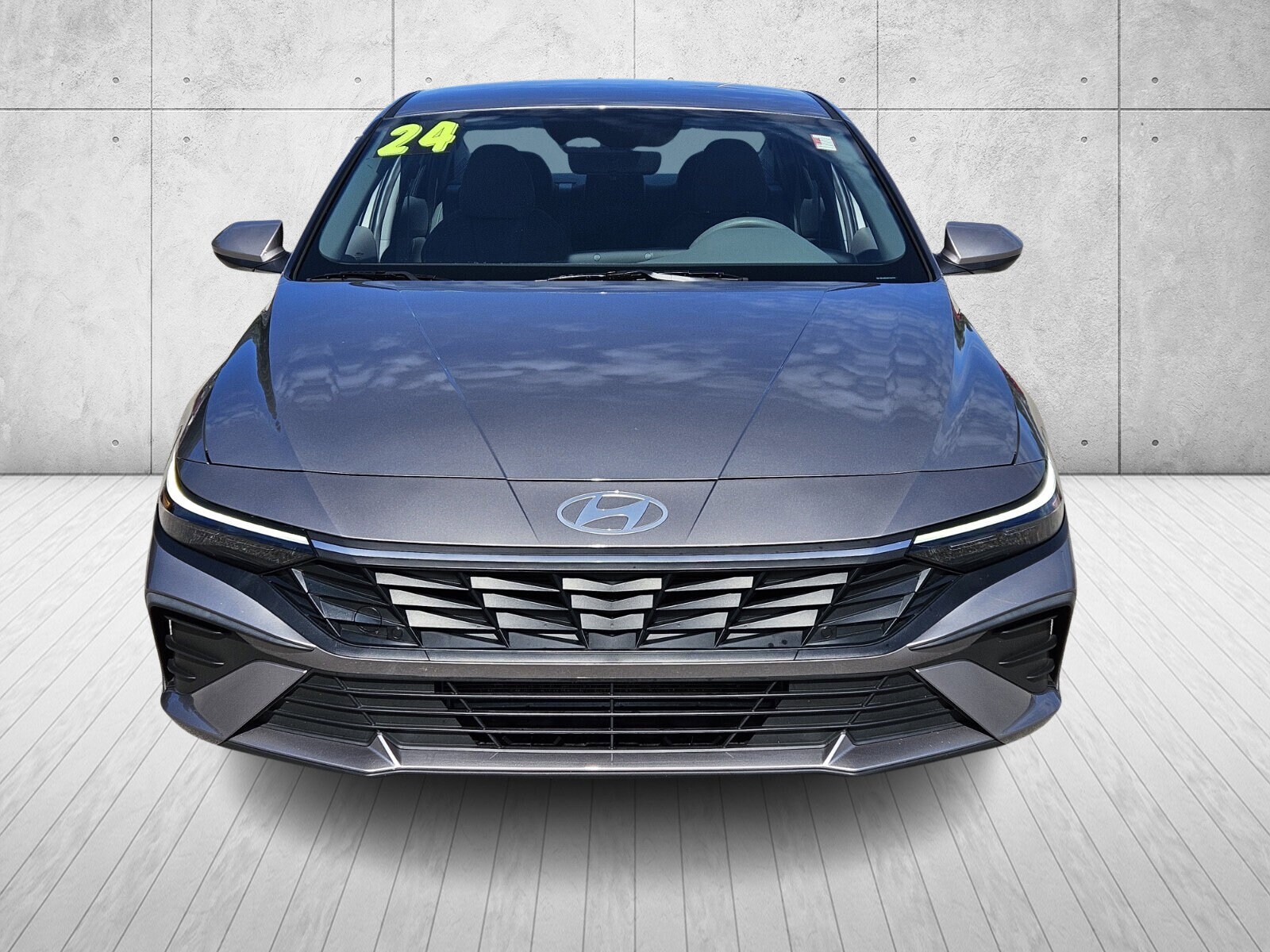 2024 Hyundai Elantra SEL photo 2
