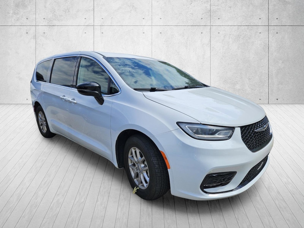 Used 2024 Chrysler Pacifica Touring L Van Passenger Van
