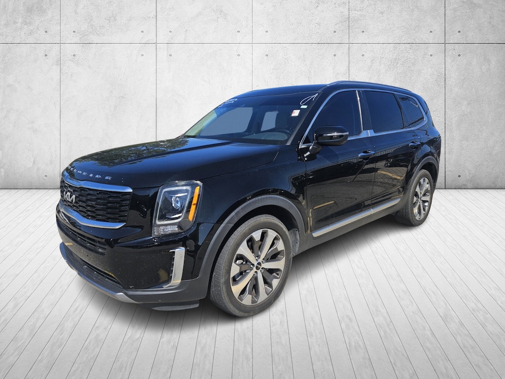 2022 Kia Telluride S photo 3