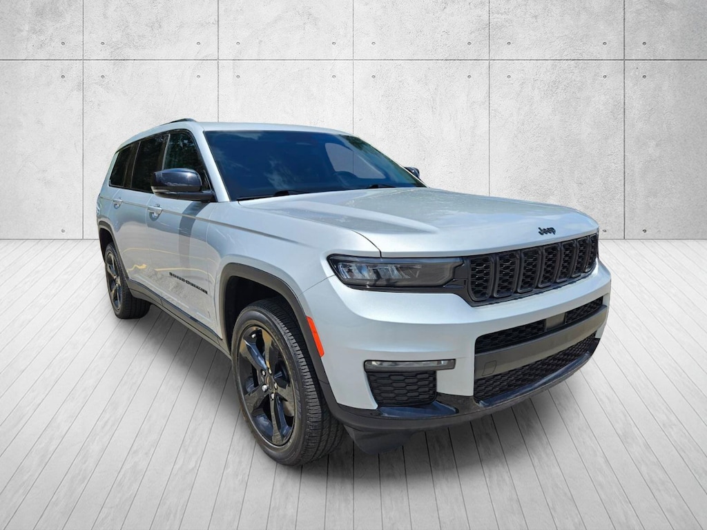 Used 2022 Jeep New Grand Cherokee Limited SUV