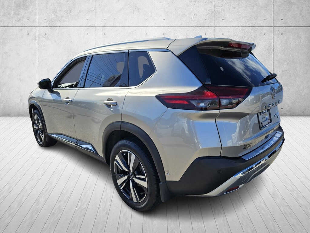 2023 Nissan Rogue Platinum photo 4