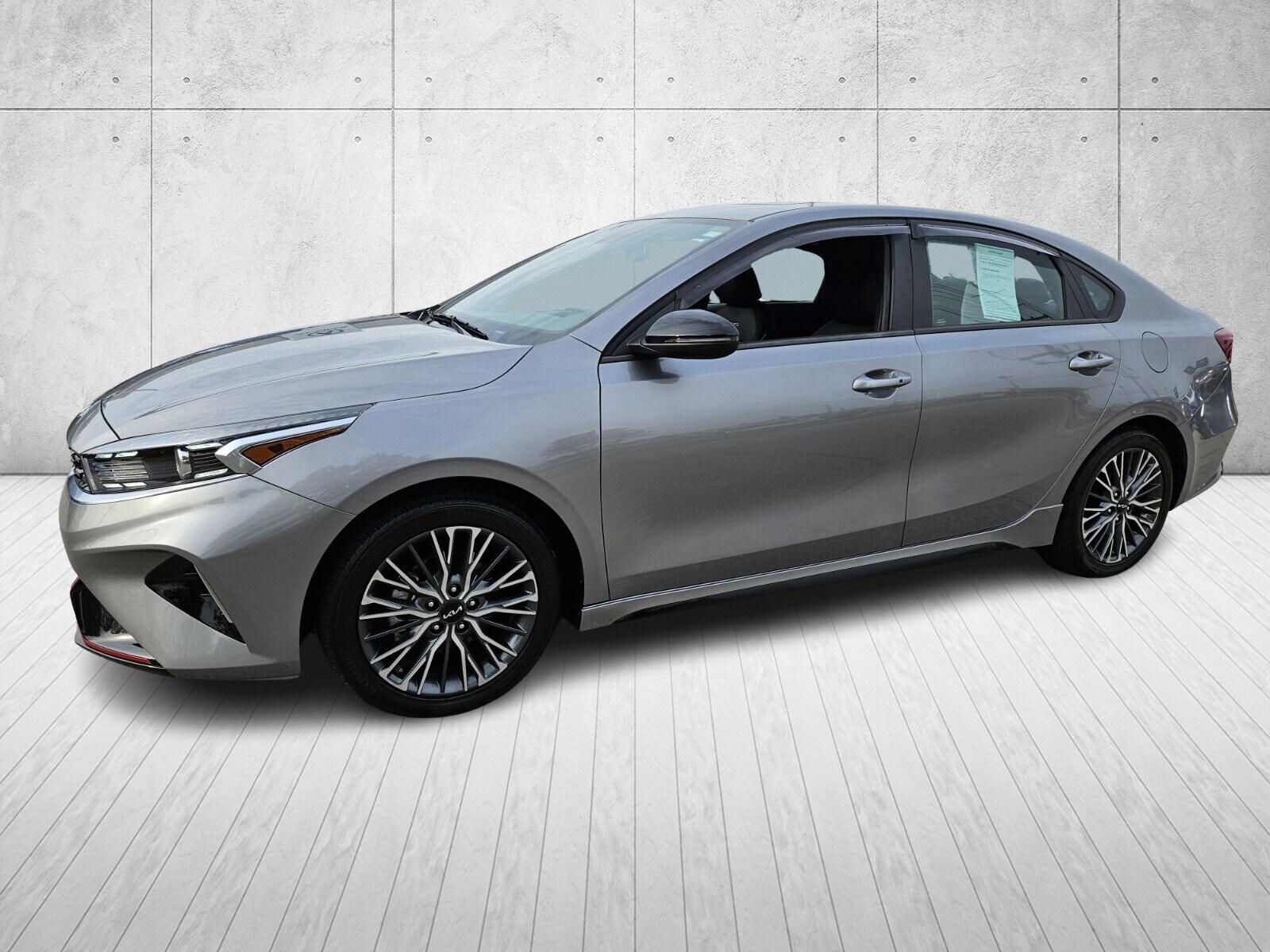 2024 Kia Forte GT-Line photo 3