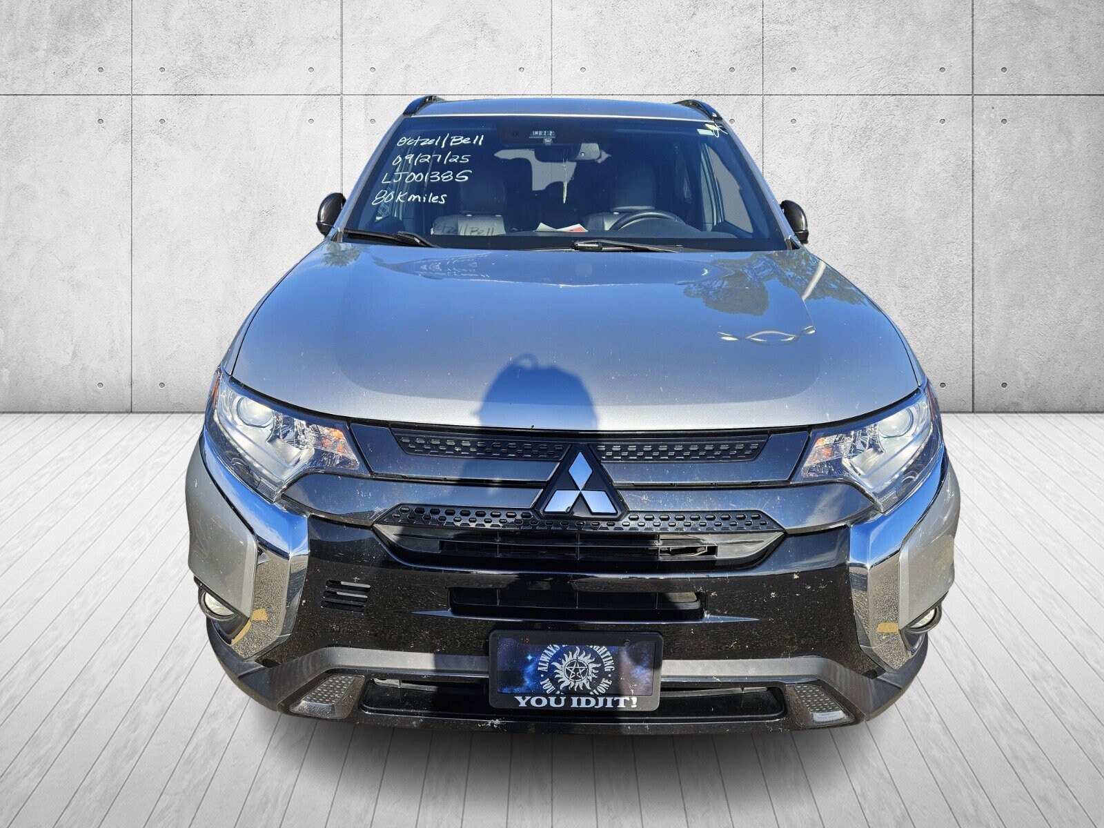 2020 Mitsubishi Outlander LE photo 2