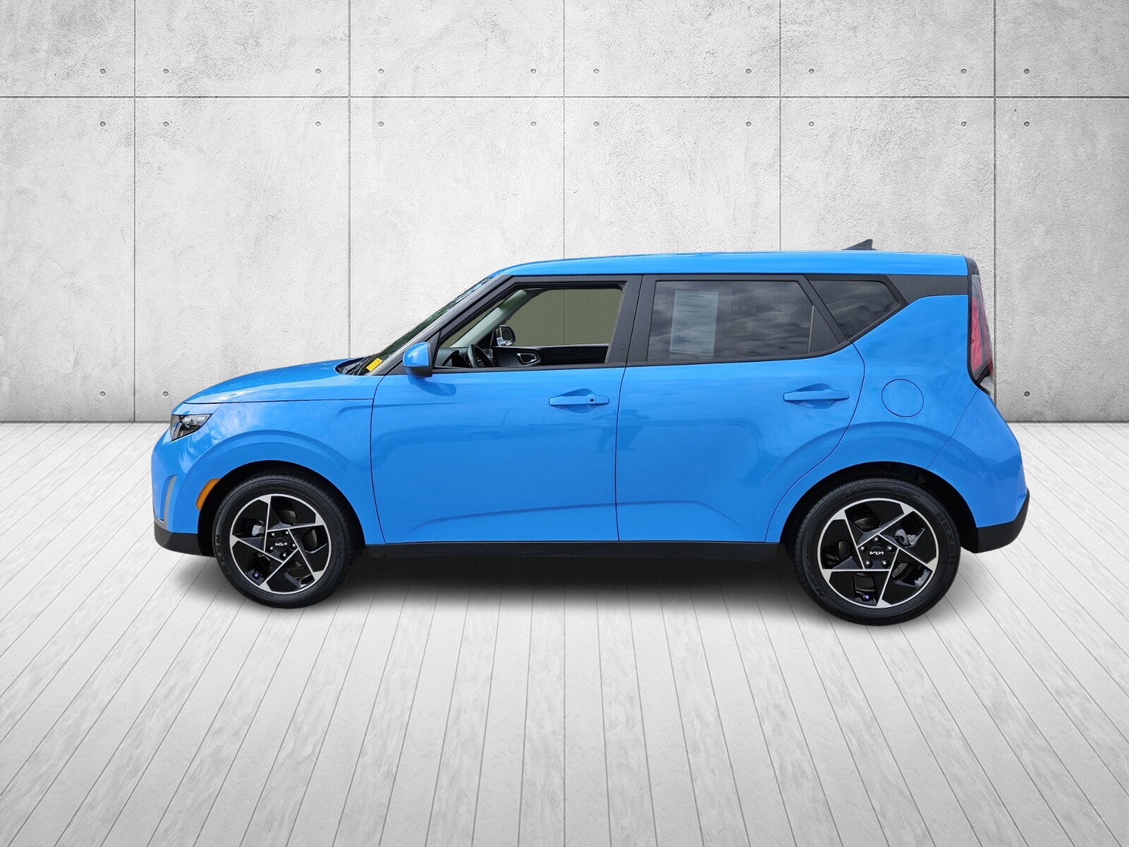 2023 Kia Soul EX photo 4