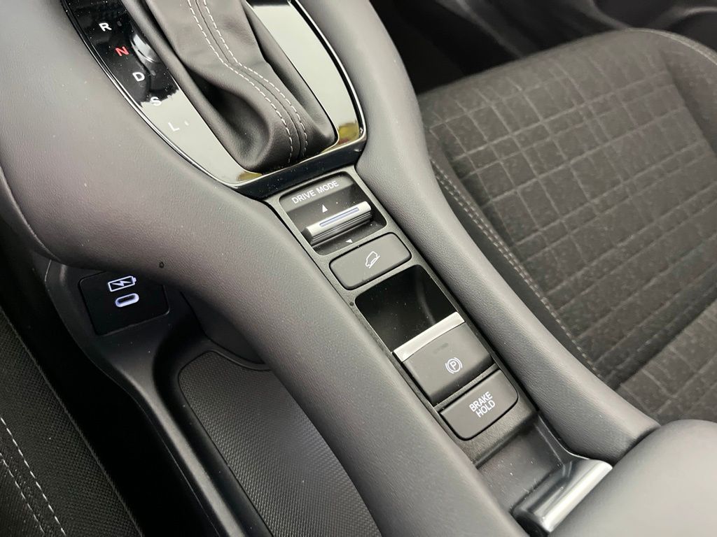 2025 Honda HR-V LX - Photo 29