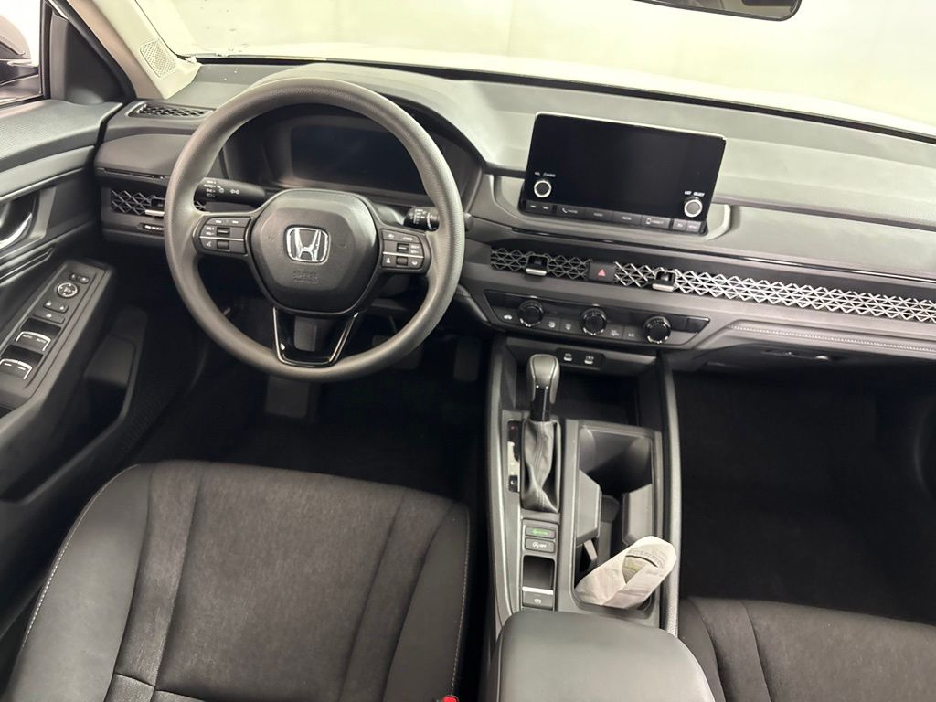2025 Honda Accord SE - Photo 15