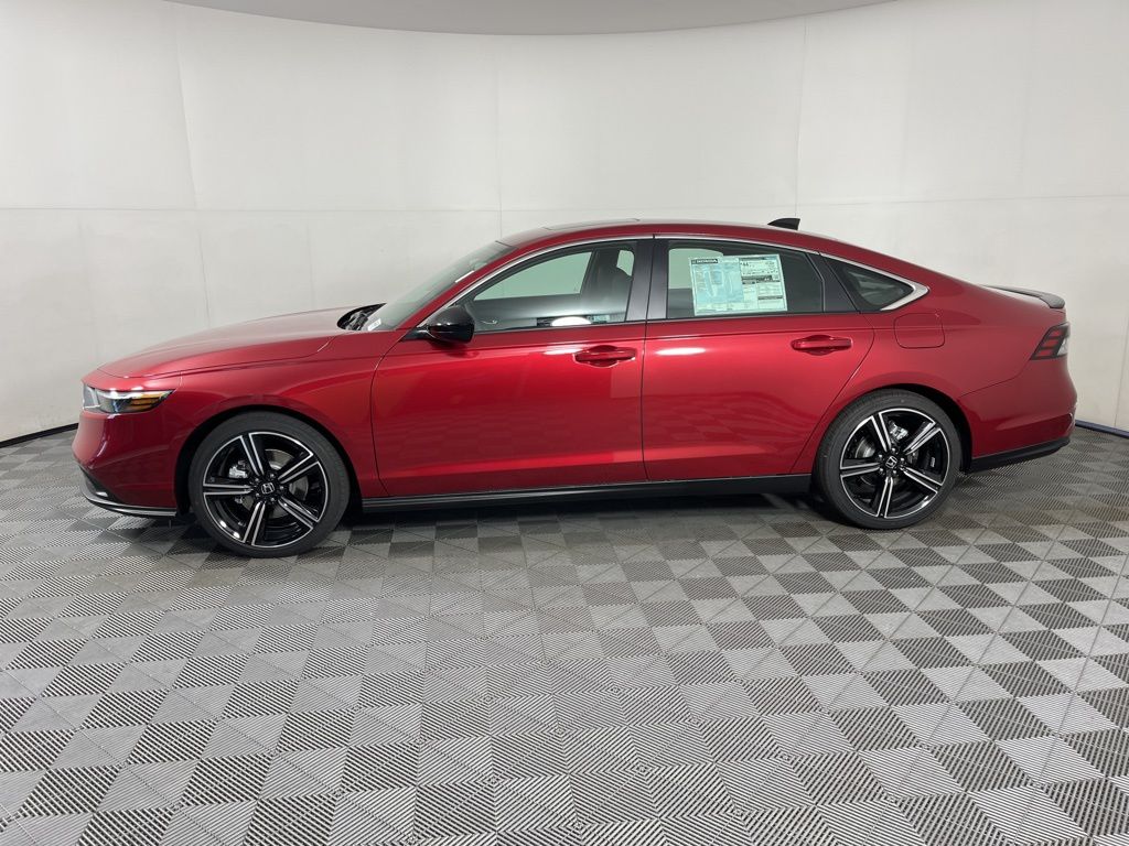 2025 Honda Accord Hybrid Sport photo 2
