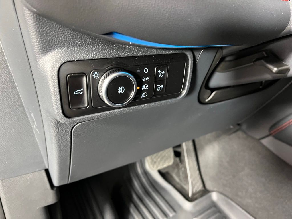 2025 Ford Explorer ST - Photo 27