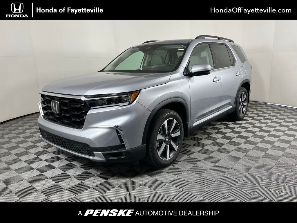 2025 Honda Pilot Touring's photo