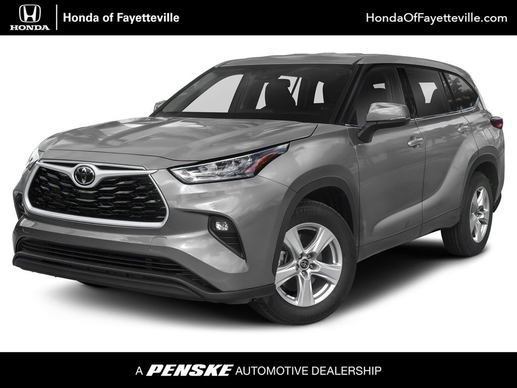 Used 2022 Toyota Highlander LE SUV