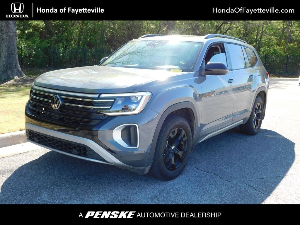 Used 2024 Volkswagen Atlas 2.0T Peak Edition SE w/Technology SUV