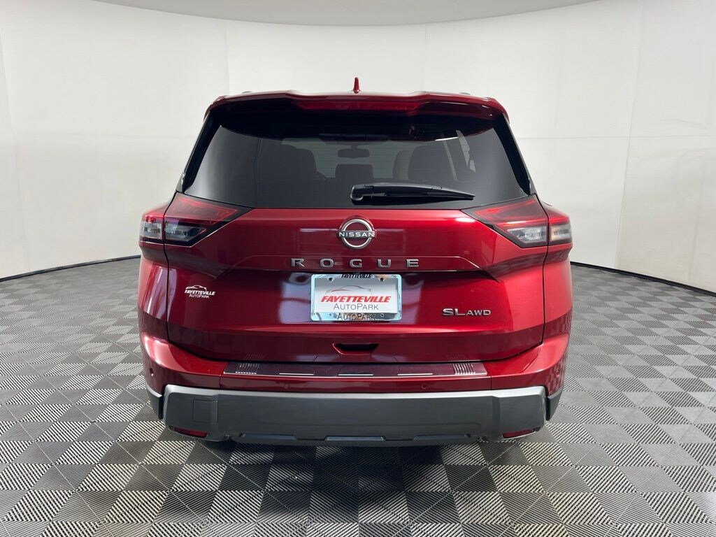 Used 2024 Nissan Rogue SL SUV