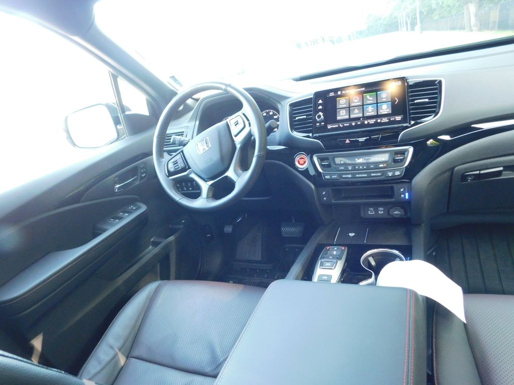 2025 Honda Ridgeline Black Edition - Photo 3