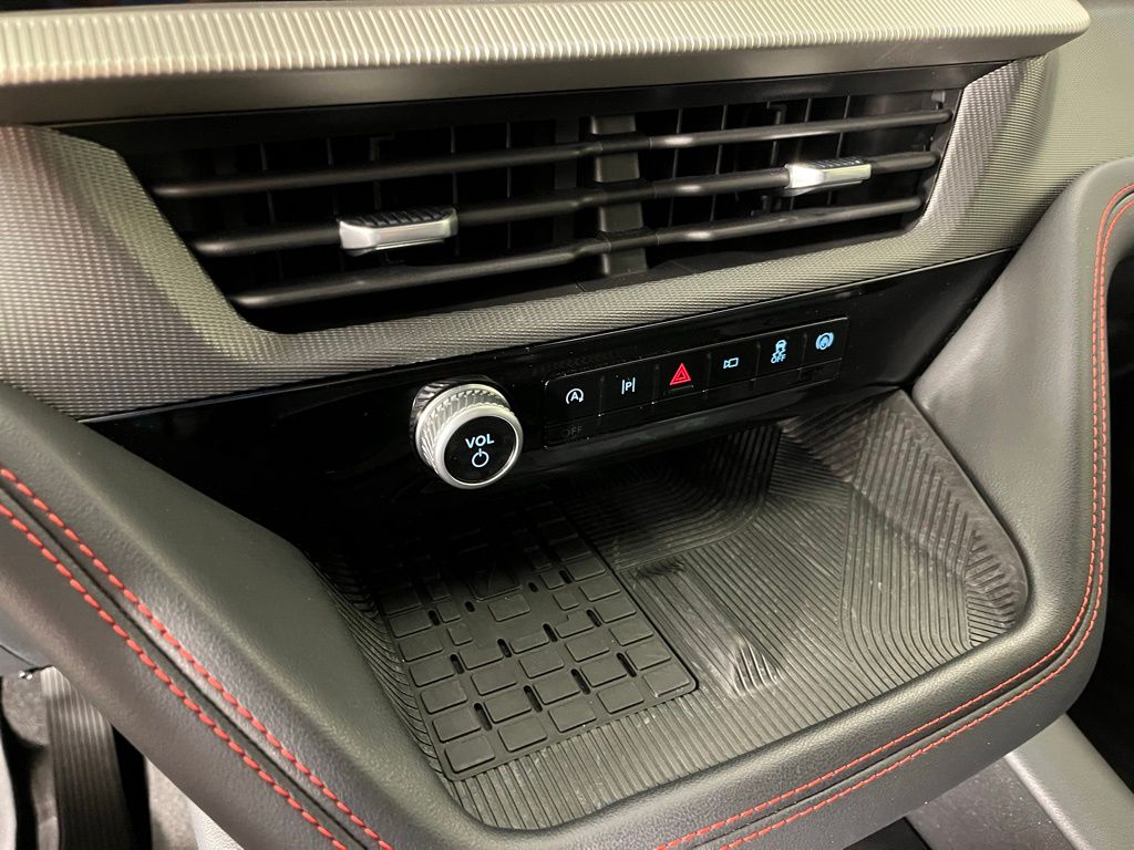 2025 Ford Explorer ST - Photo 31