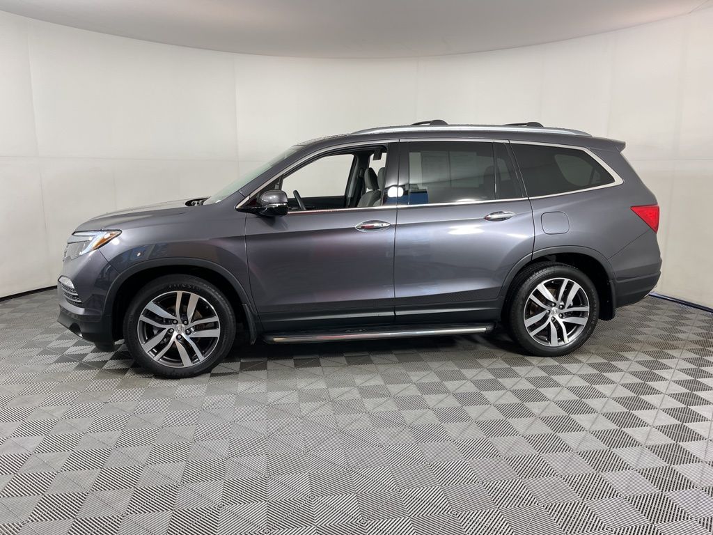 Used 2018 Honda Pilot Elite with VIN 5FNYF6H03JB008802 for sale in Fayetteville, AR