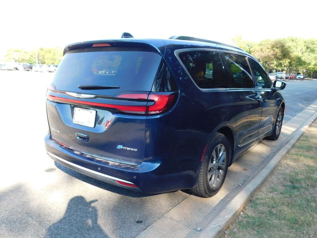Used 2023 Chrysler Pacifica Plug-In Hybrid Pinnacle Van Passenger Van