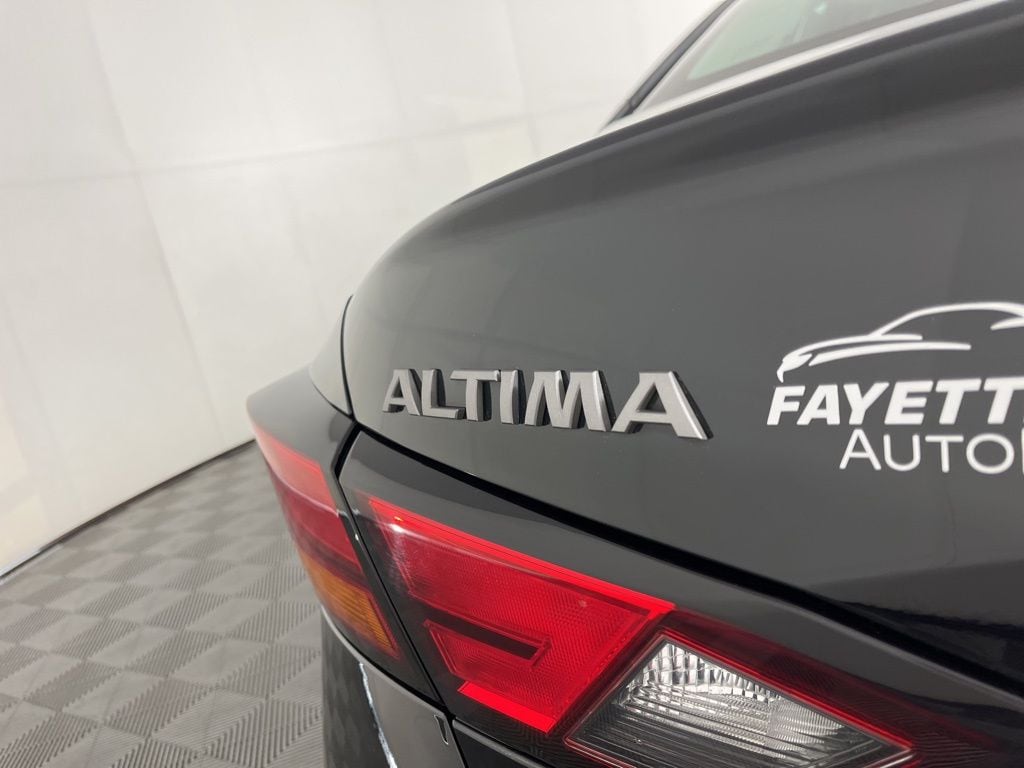 Used 2024 Nissan Altima 2.5 SV Sedan