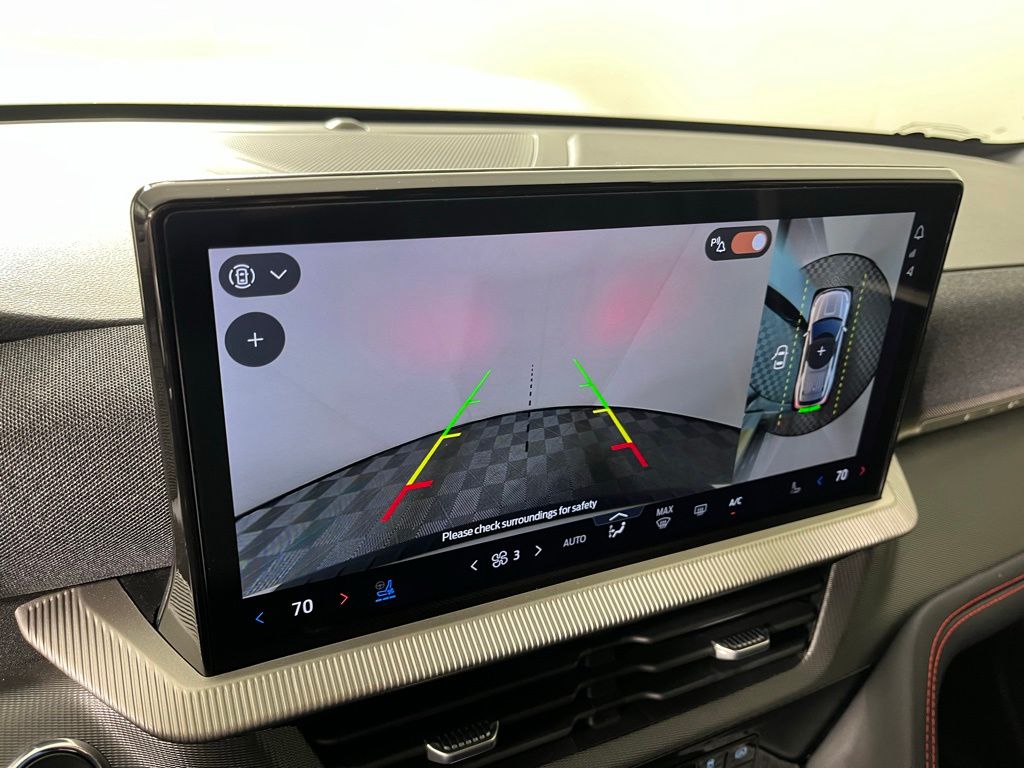 2025 Ford Explorer ST - Photo 30