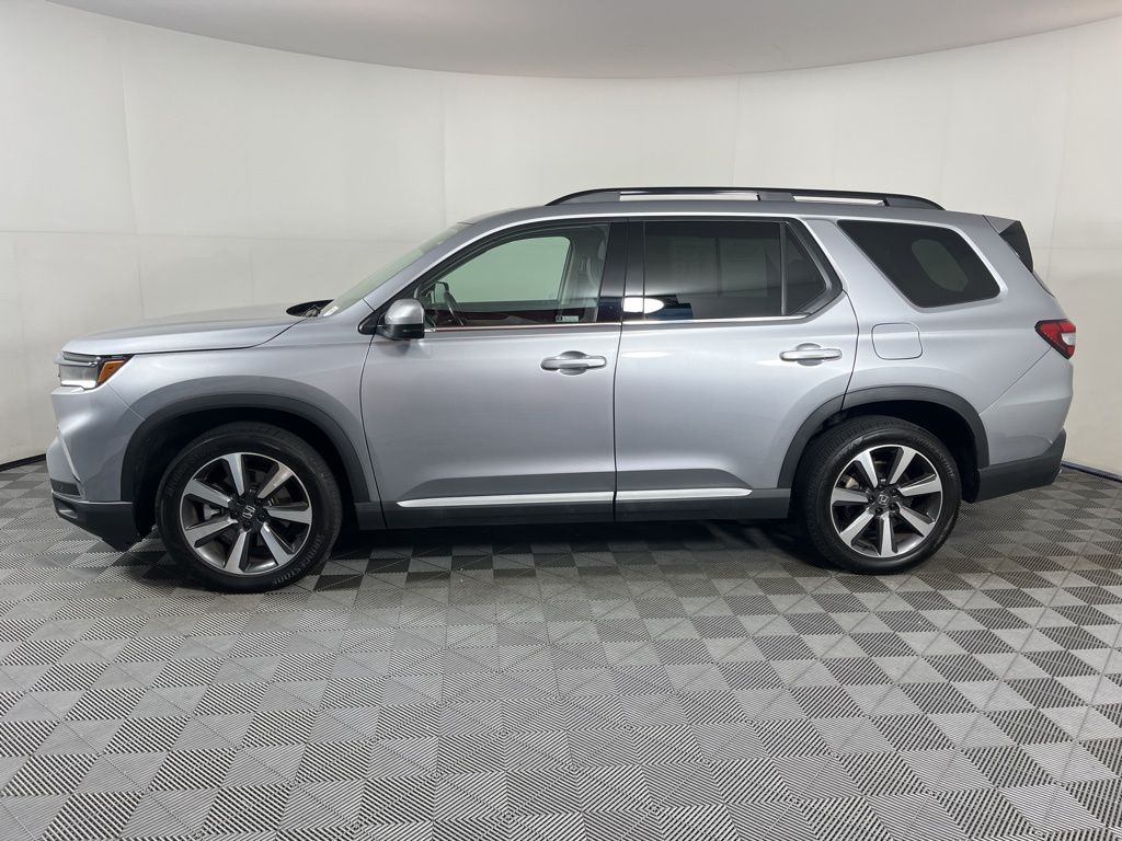 2023 Honda Pilot Elite photo 2