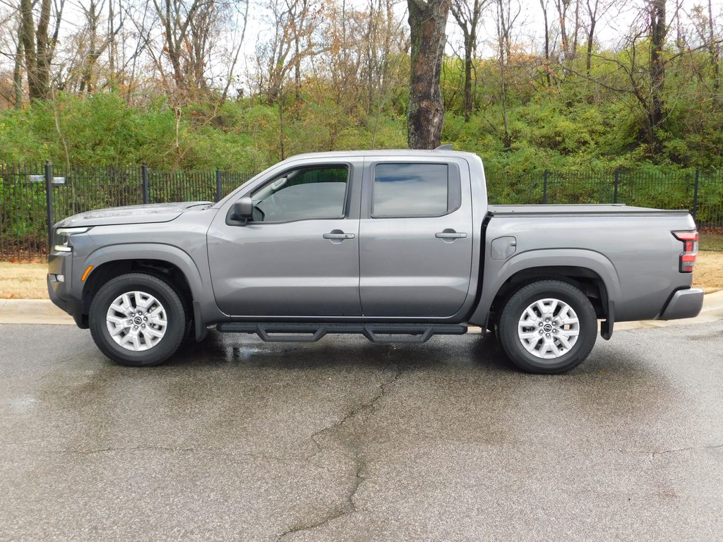 2023 Nissan Frontier SV photo 2