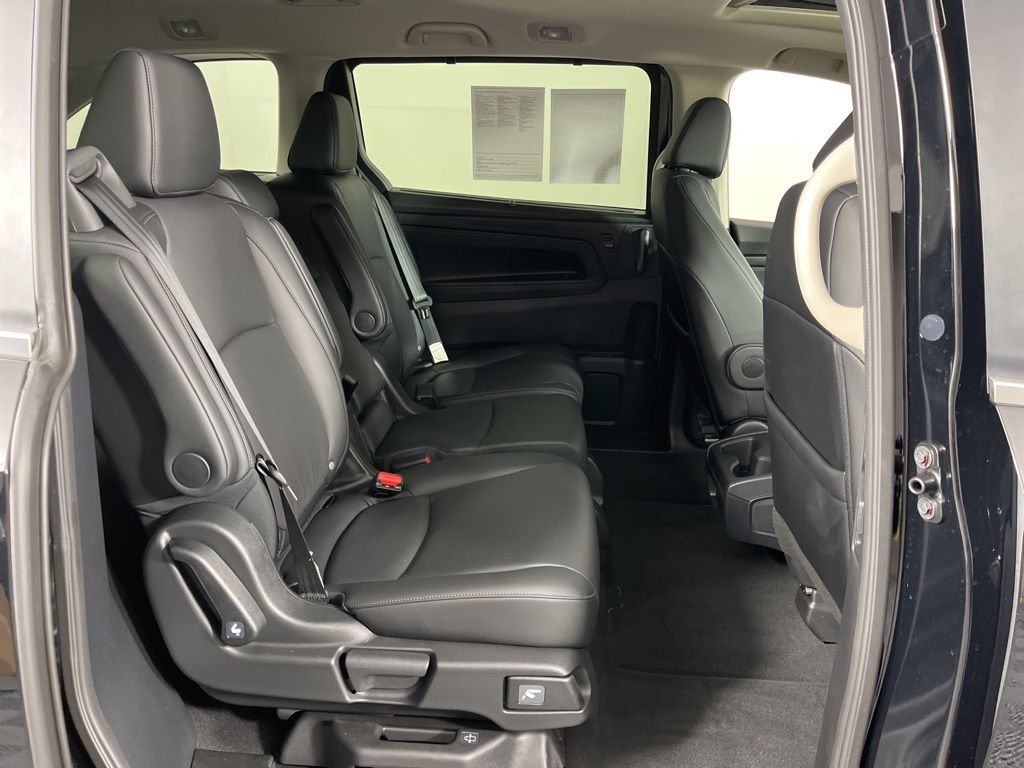 2025 Honda Odyssey EX-L - Photo 13