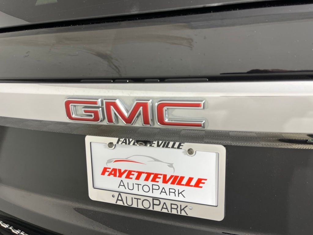 Used 2022 GMC Yukon SLT SUV