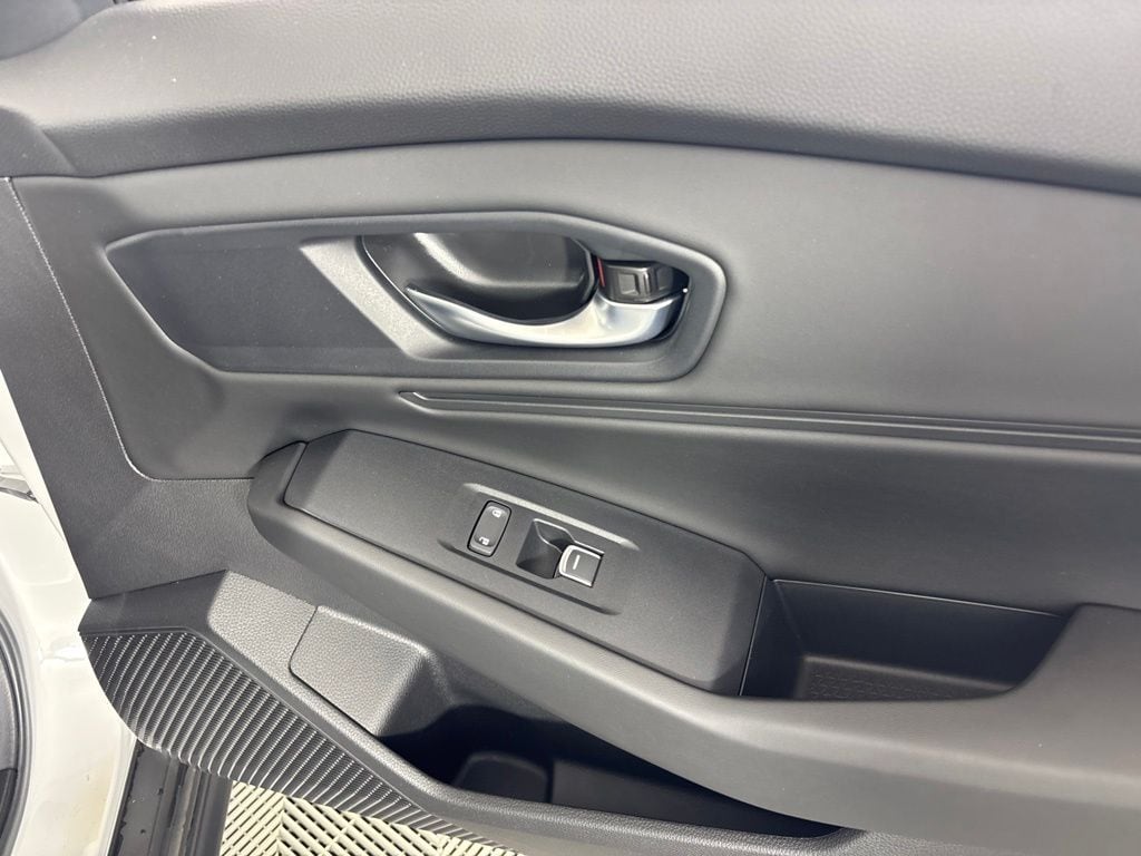 2025 Honda Accord SE - Photo 9