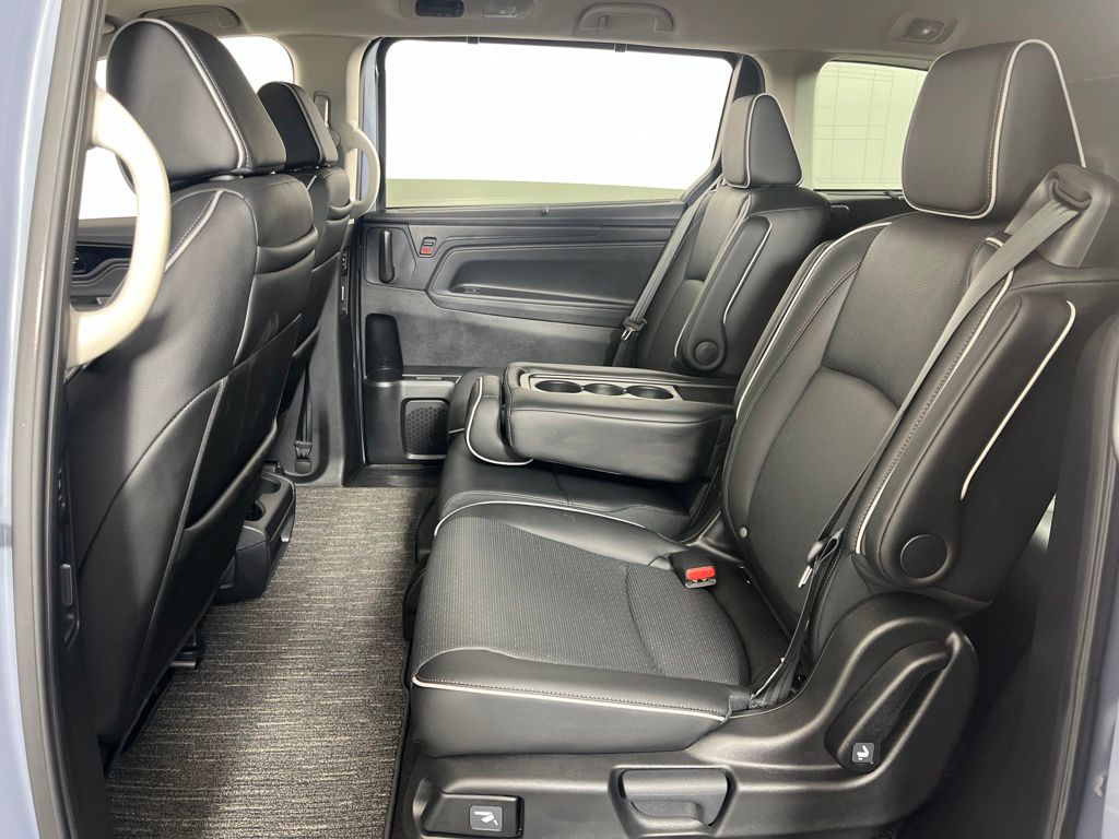 2025 Honda Odyssey Elite - Photo 25
