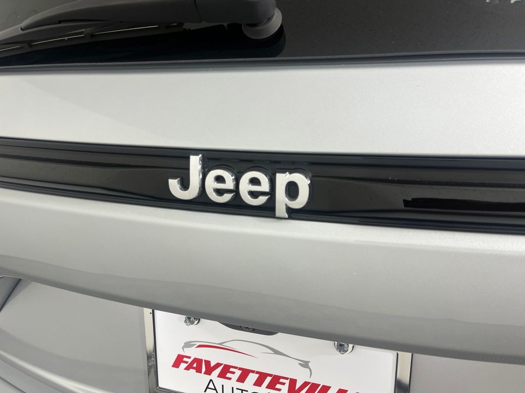 2023 Jeep Grand Cherokee Limited - Photo 13