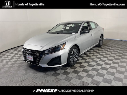 2024 Nissan Altima 2.5 SV Sedan