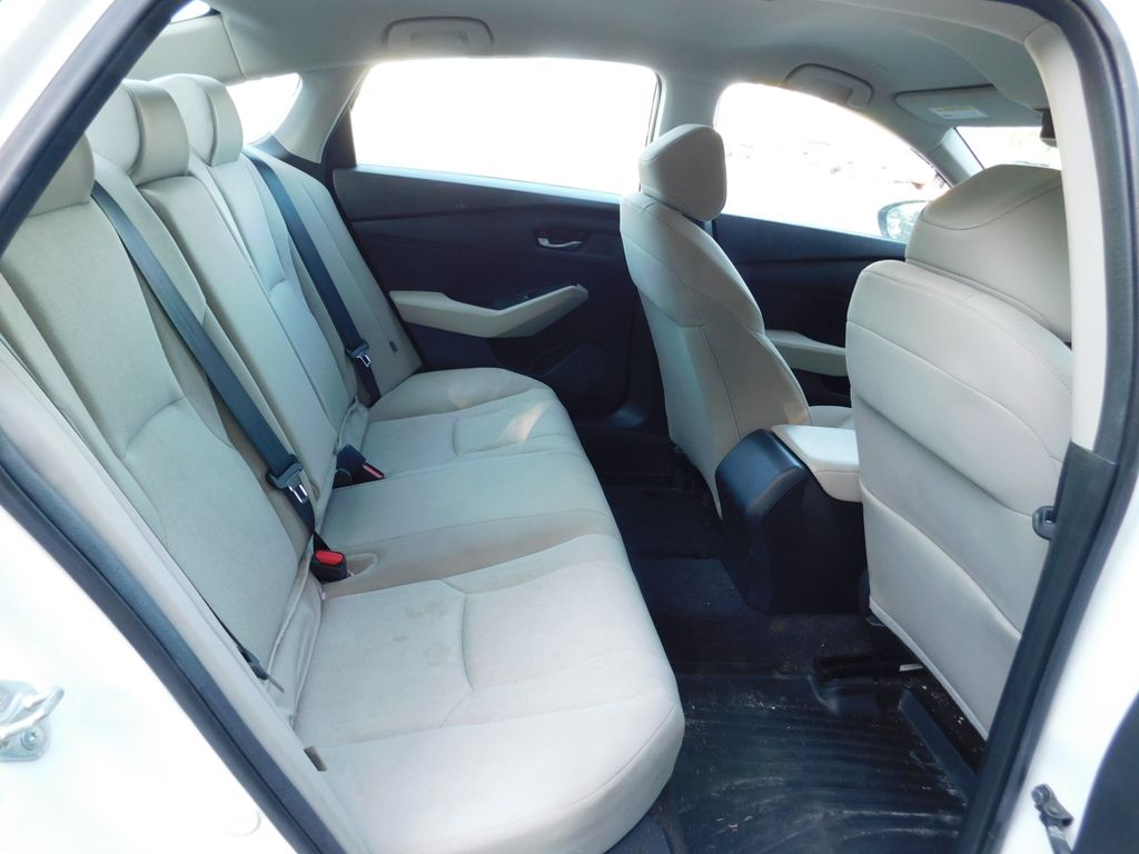 2024 Honda Accord LX - Photo 6